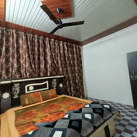 Keshav Narayan Home Stay Матхура Экстерьер фото