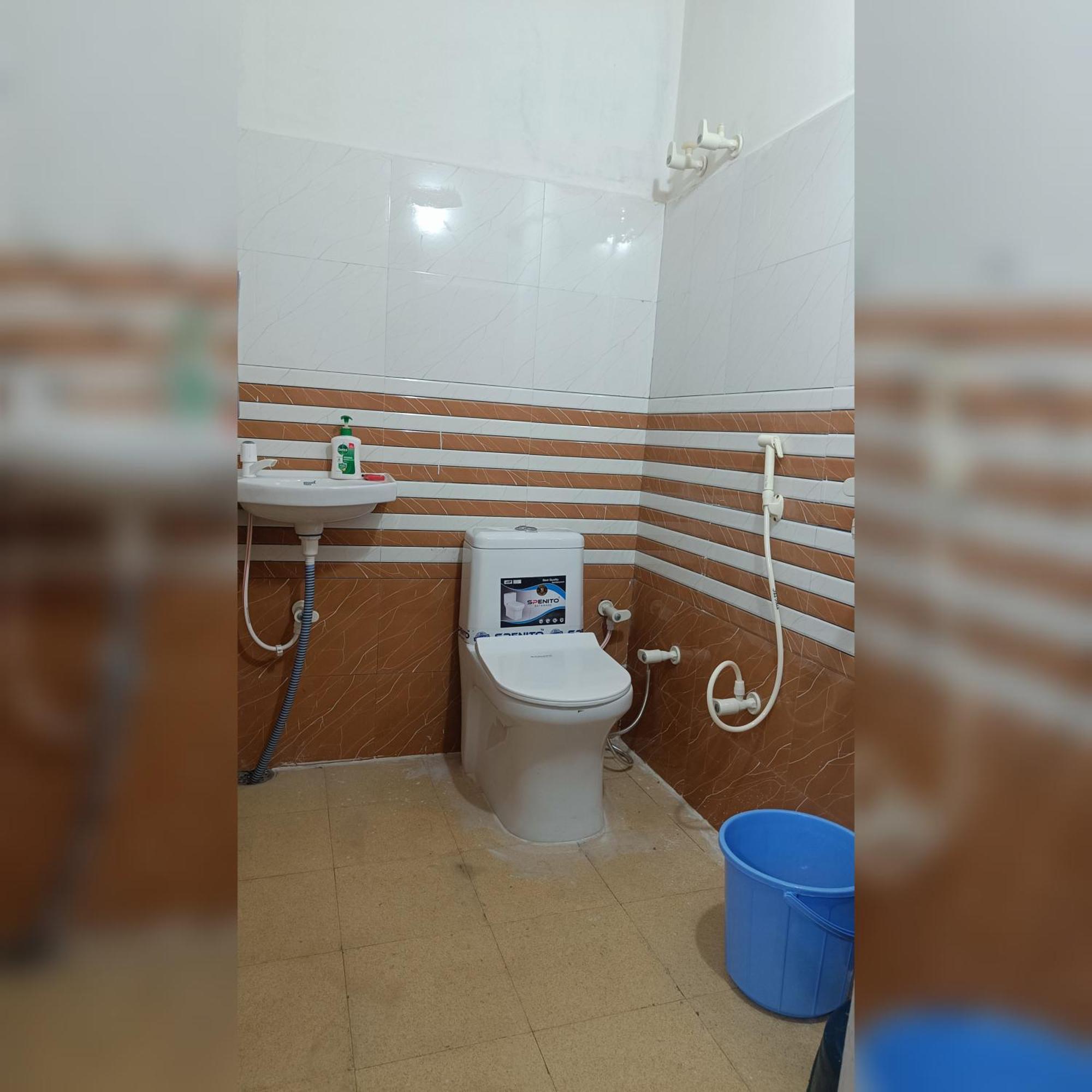 Keshav Narayan Home Stay Матхура Экстерьер фото