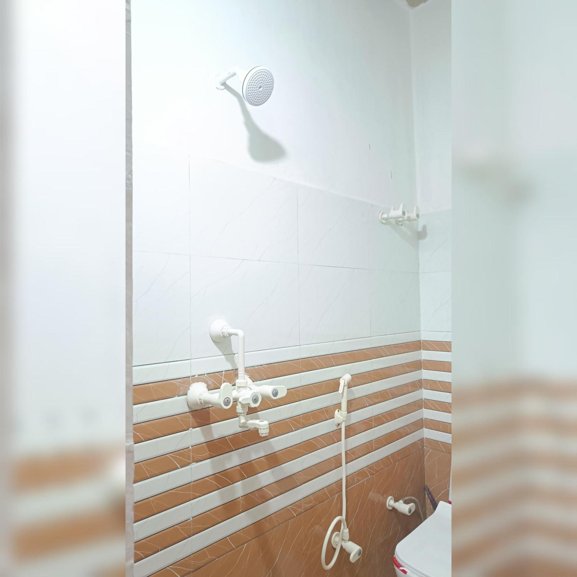 Keshav Narayan Home Stay Матхура Экстерьер фото